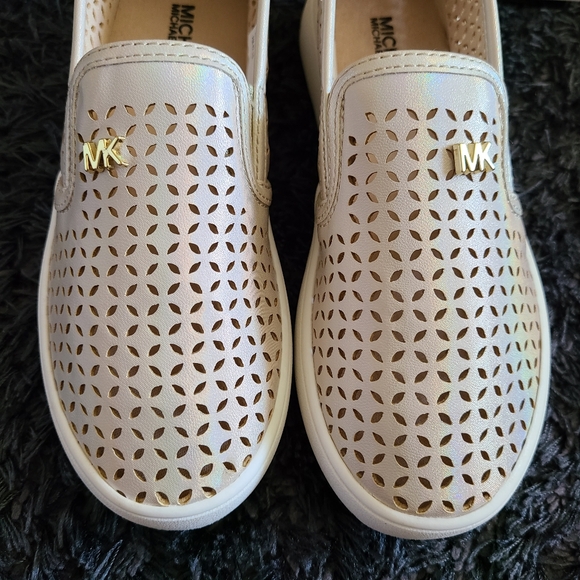 NEW MK Jem Olivia Slip-on (Youth) - Picture 3 of 9